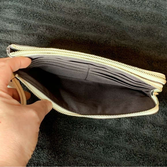 NWT Coach White with Cherries Wristlet - Picture 9 of 12